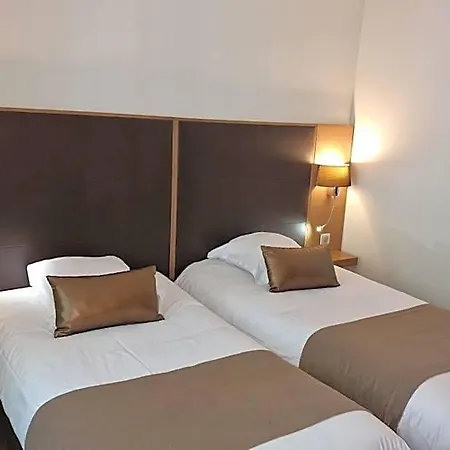 Restaurant Du Centre Et Du Lauragais 3* 卡斯泰尔诺达里