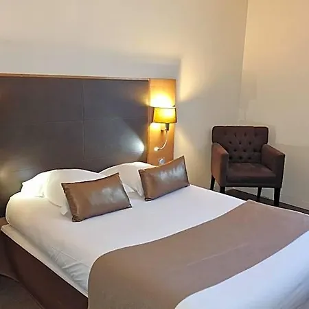 Restaurant Du Centre Et Du Lauragais 酒店 3*